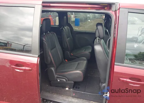 2019 Dodge Grand Caravan Gt from USA, damaged, VIN 2C4RDGEG0KR716075